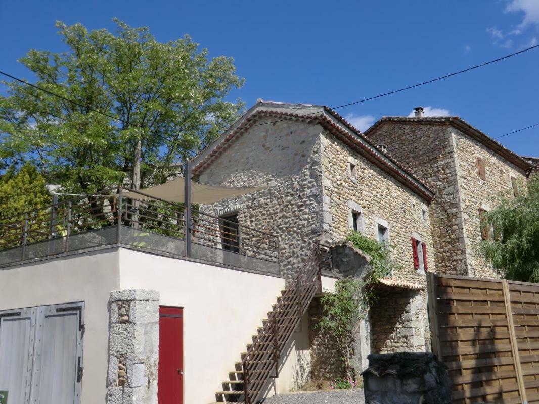 L'Envol Des Papillons Villa Grospierres Buitenkant foto
